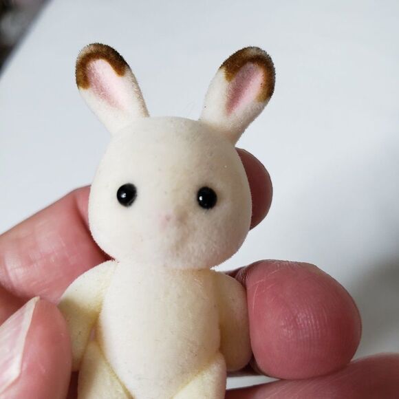 Sylvanian Families Calico Critters Flocked Bunny Rabbit Figure Toy - Picture 6 of 6